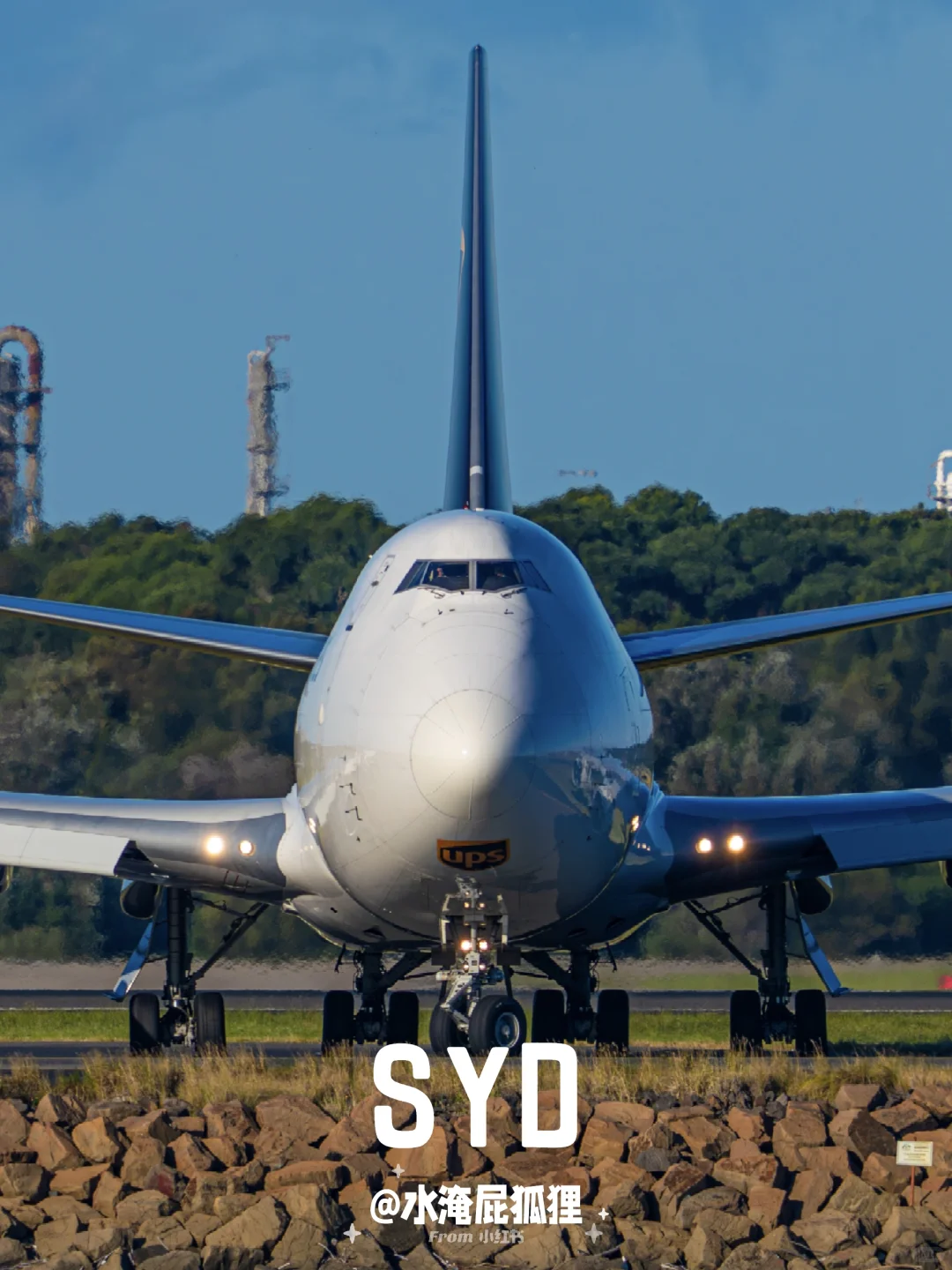 来自准双层货机的凝视?