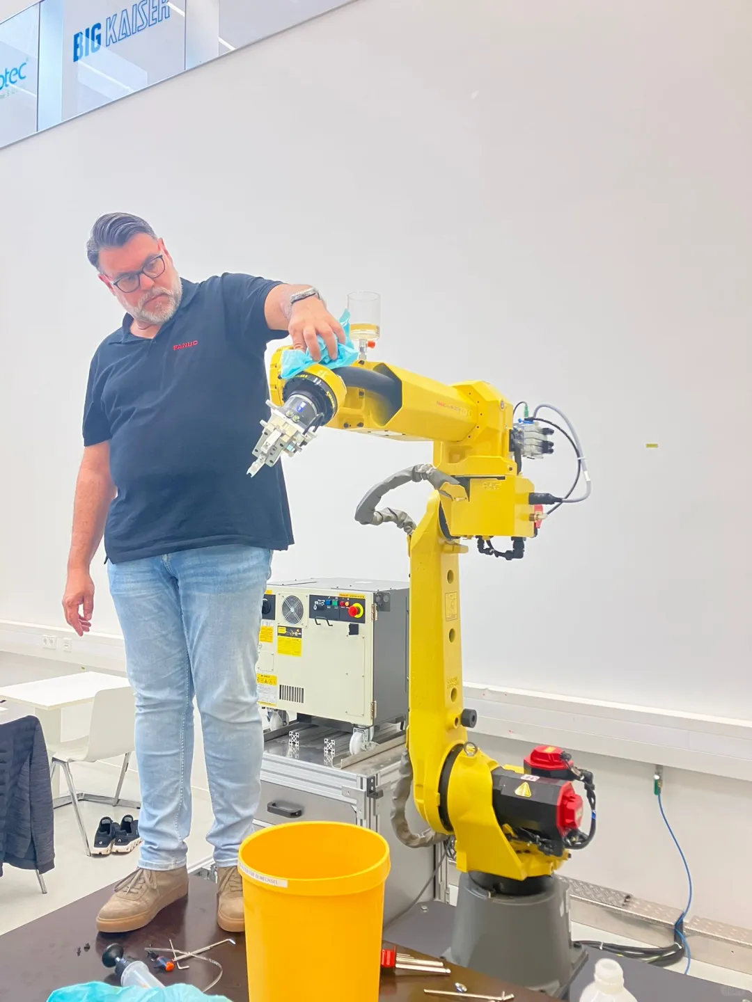 ???提供: 设备调试嵌入服务 商务拜访