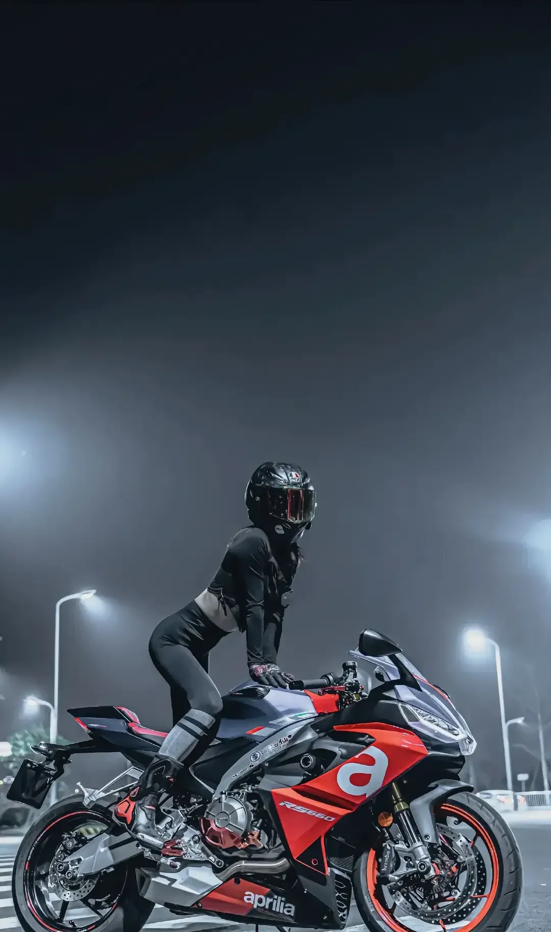 为什么越来越多的女生喜欢骑摩托车?