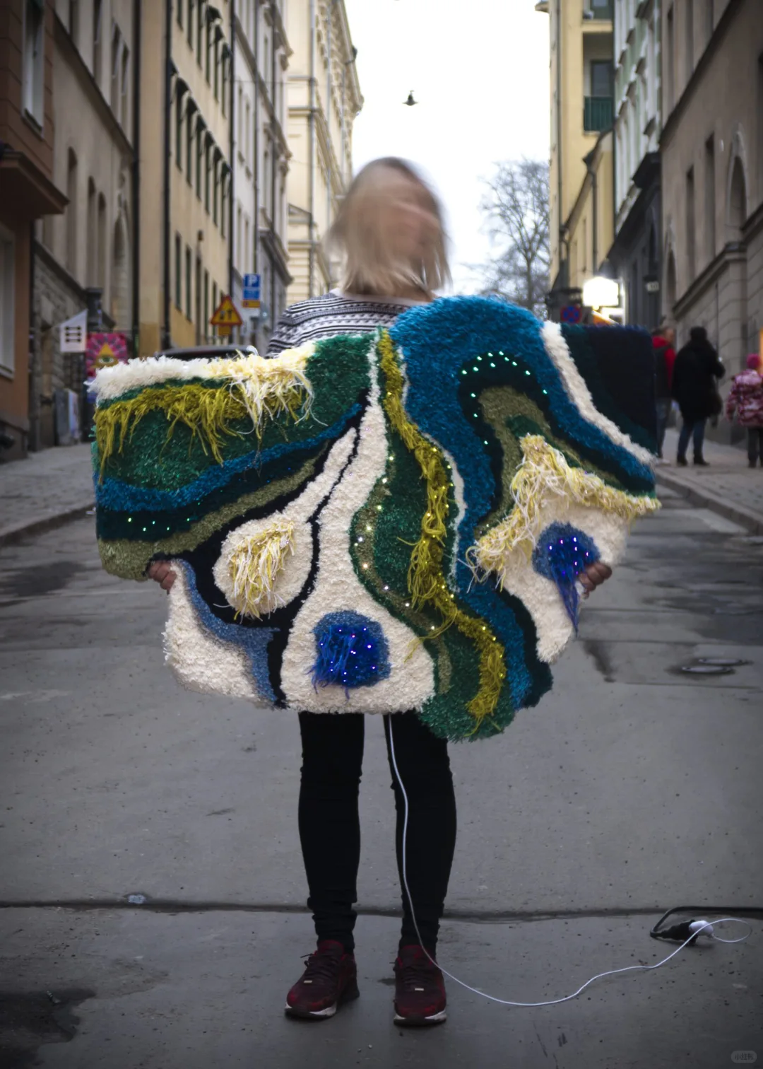 ✨：当传统编织遇上未来科技（光纤➕提花=?