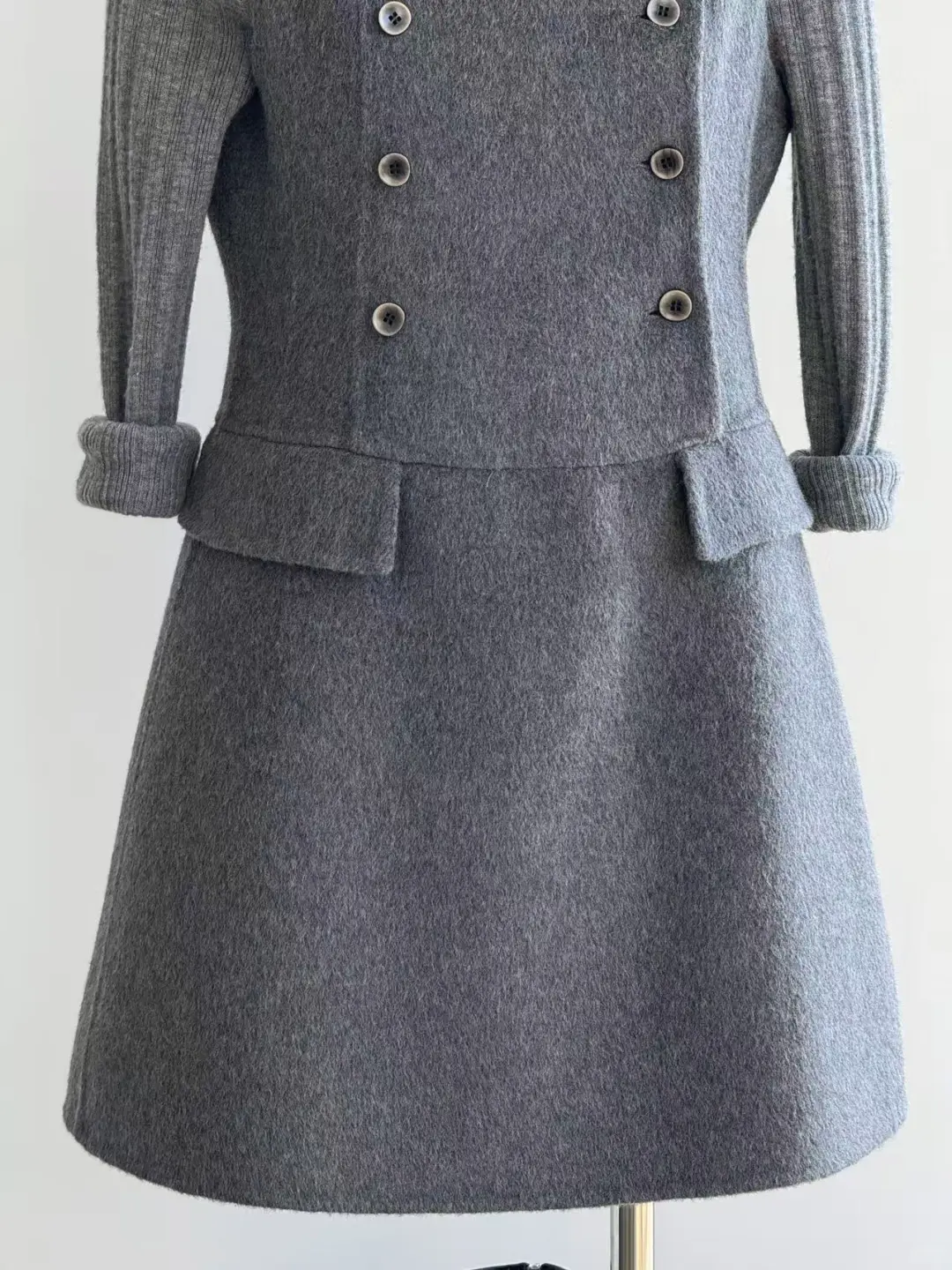 老钱风格雷背心裙真的鲨疯了?️?️