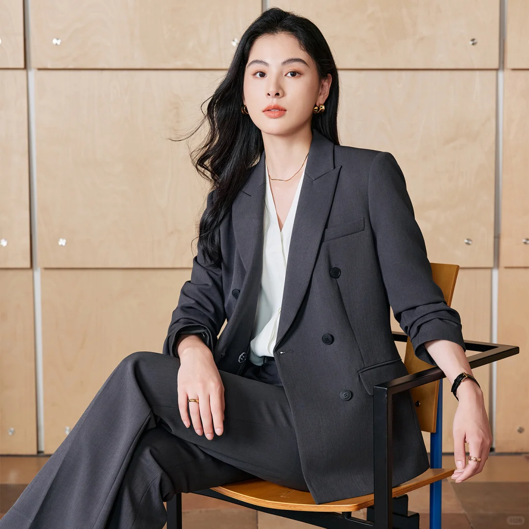 你的商务休闲西装穿搭指南