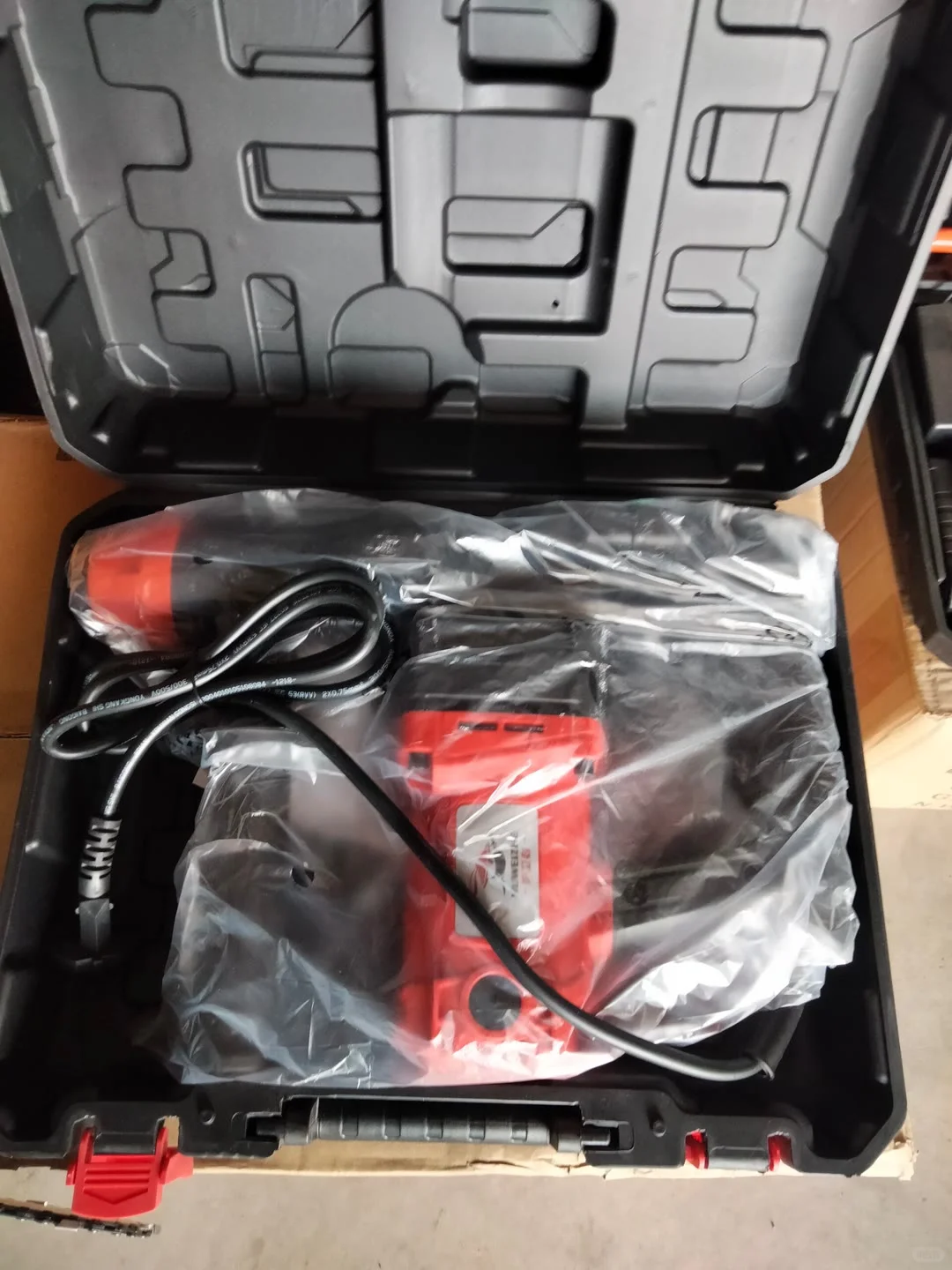 各类五金工具，电动工具批发，欢迎咨询