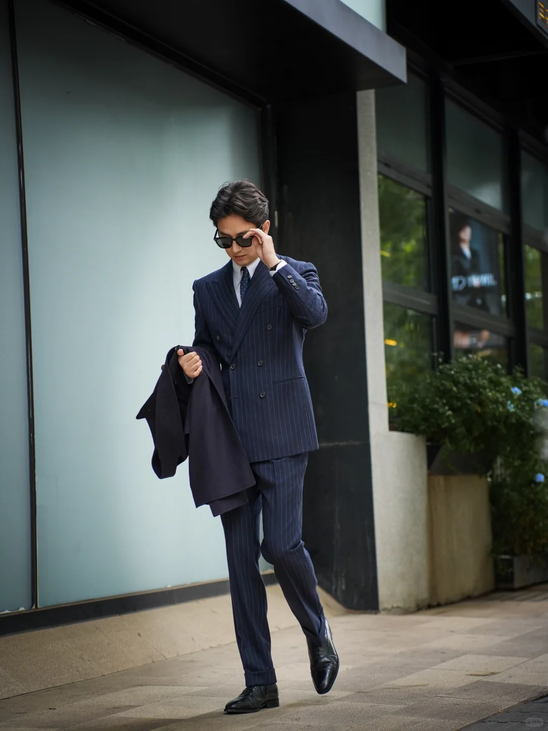 秋冬儒雅高智感｜不可少的藏蓝色羊绒大衣