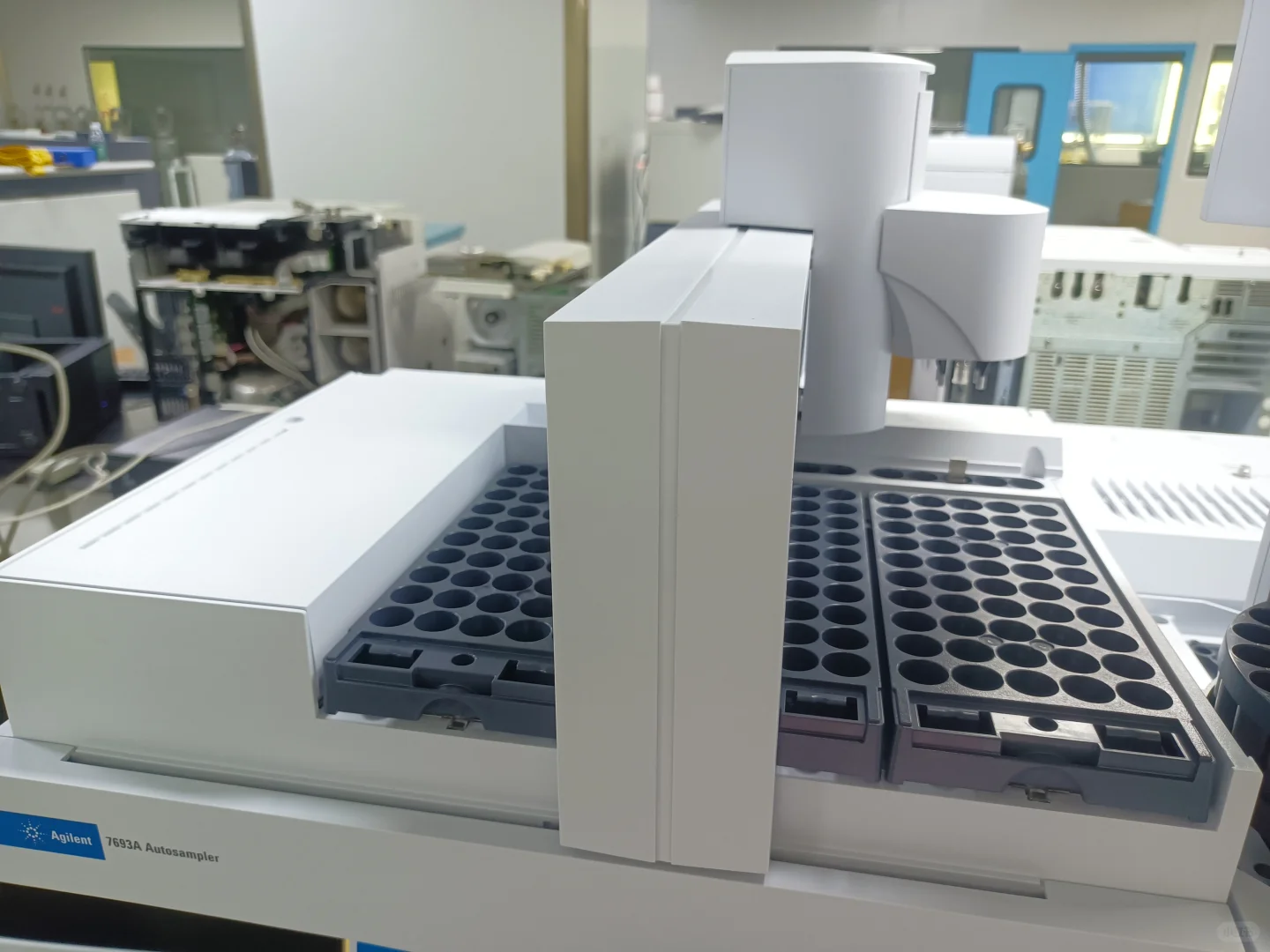 暗自努力把自己培养成半个工程师之认识仪器