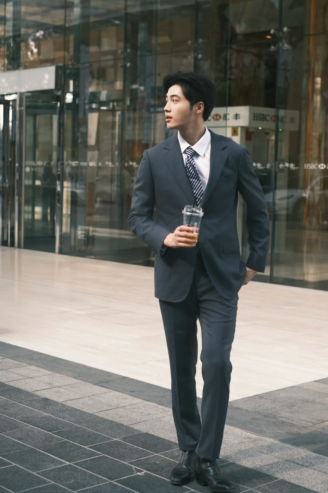 金融男的氛围统治区