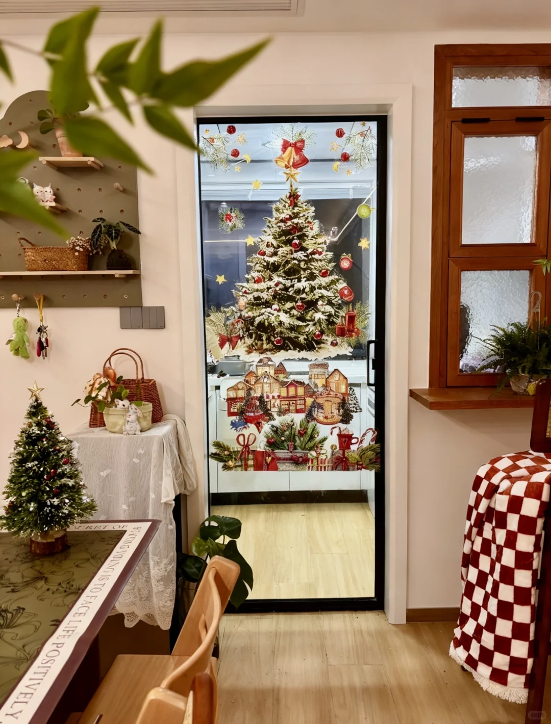 魔镜魔镜！我是不是2025全网第一个卷圣诞啊