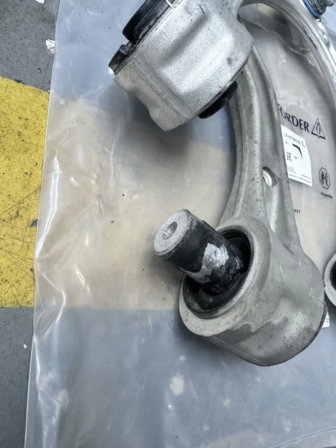 奔驰E300L(W213)核心部件更换指南