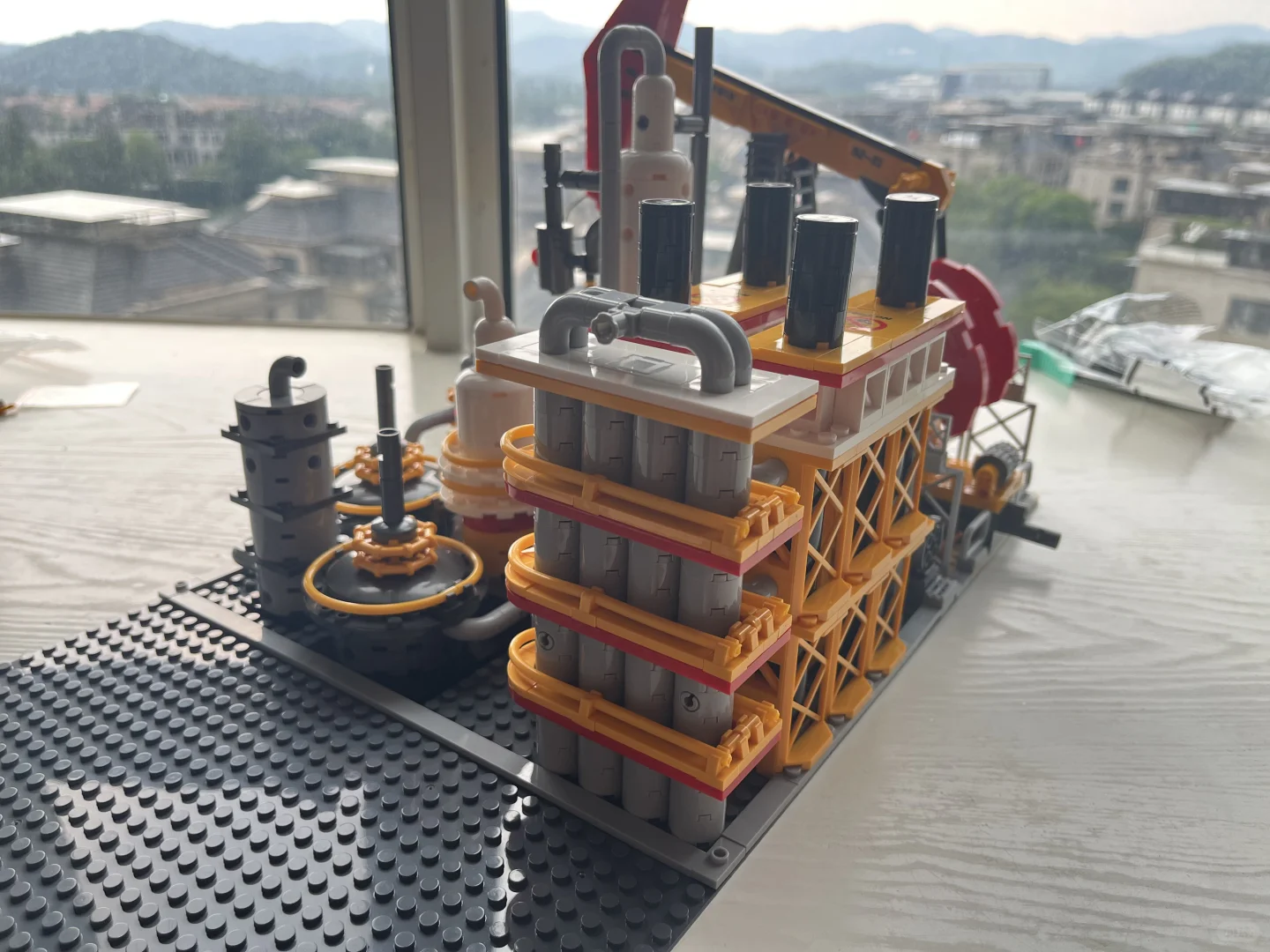 本人拼搭的第1⃣️8⃣️6⃣️座街景，石油化工厂