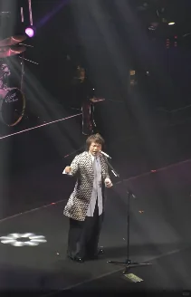 《伍佰演唱会安检：配合检查不慌》