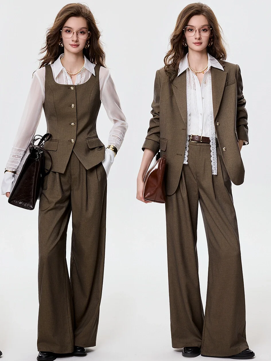 宋佳职场穿搭的神！时髦高智气场全开