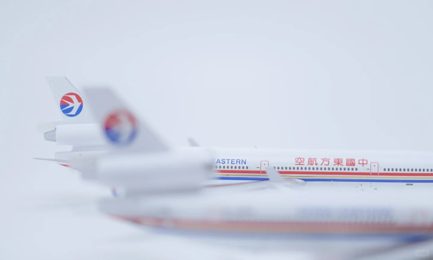 UC 1:400 中国东方航空 MD-11 B-2174