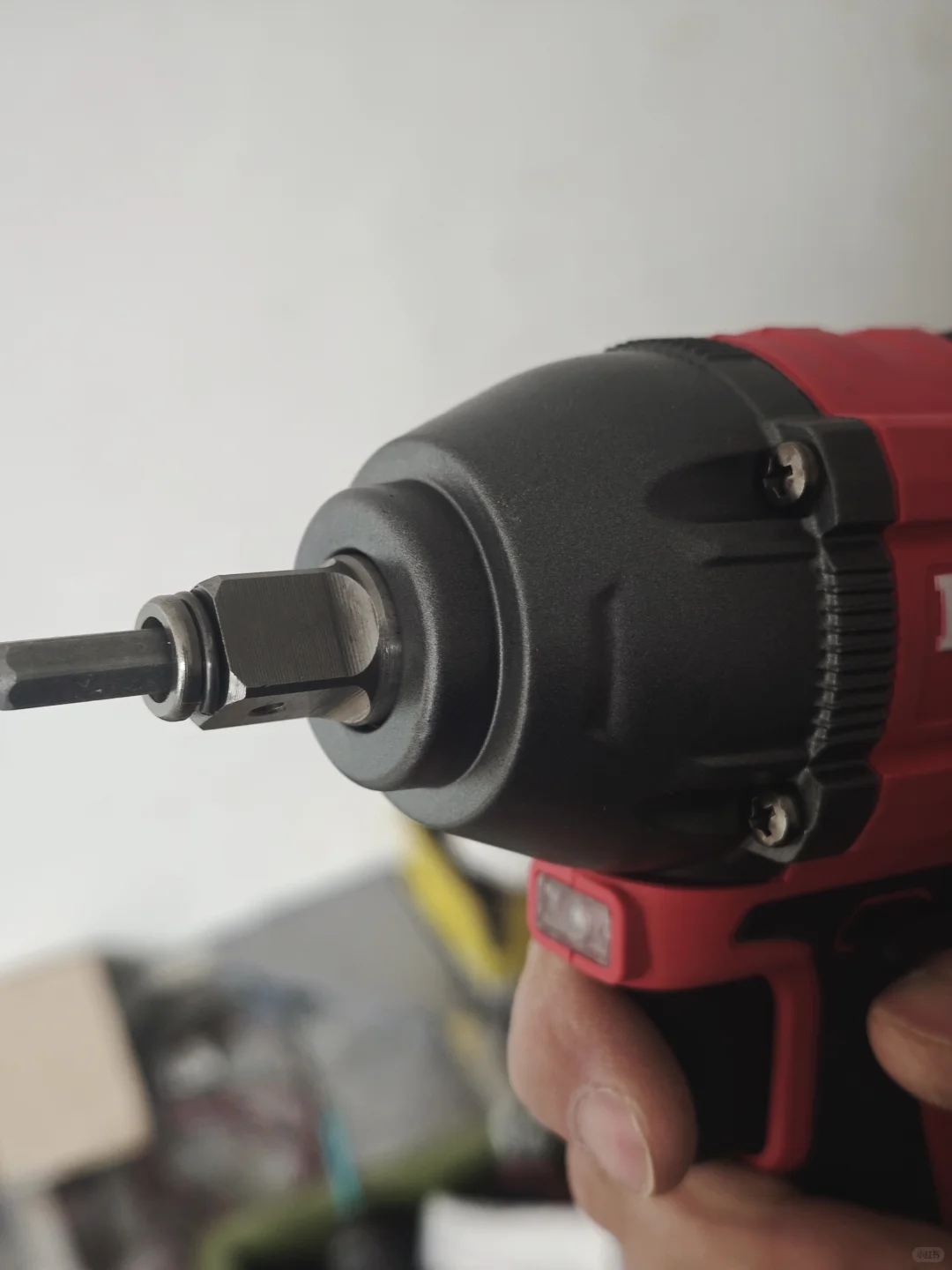 拥有一堆工具后又新入了电动扳手