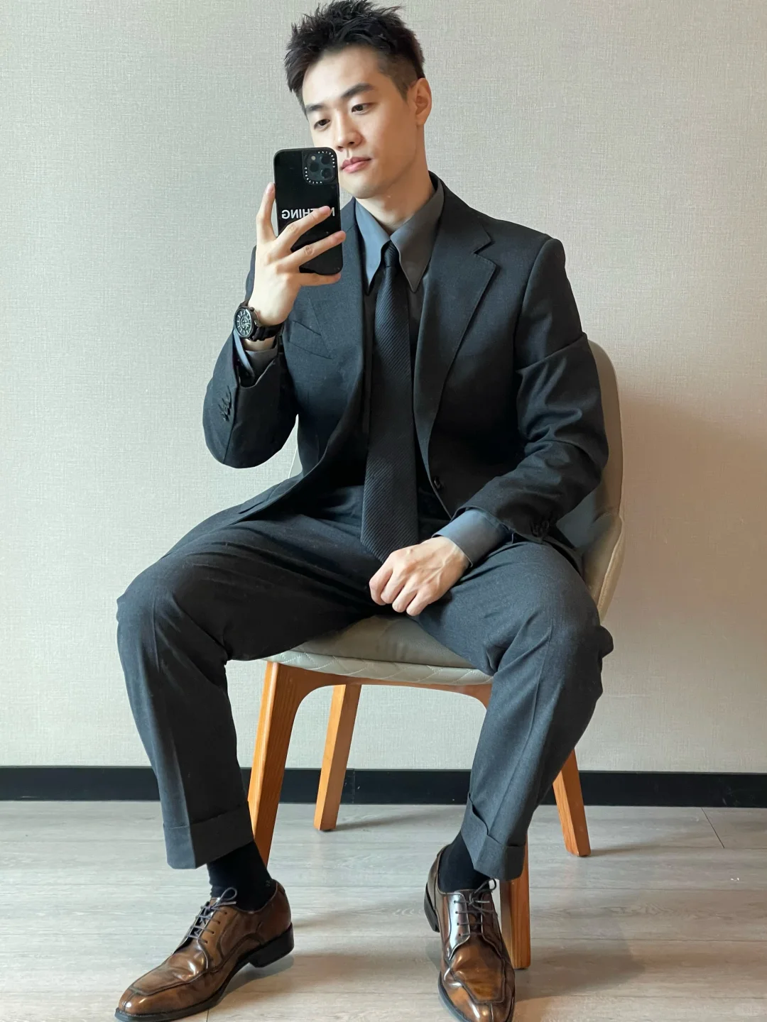 ?喜欢黑色系正装吗❓?