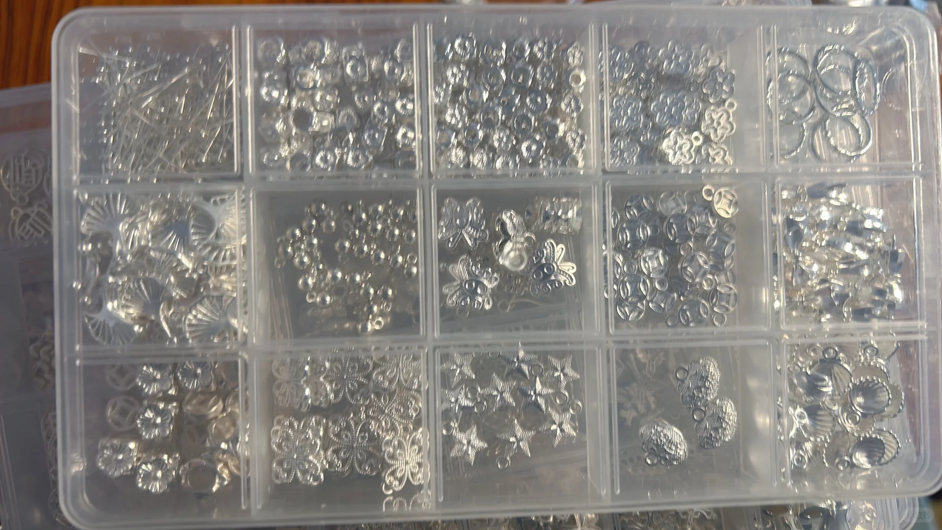 合金配件冰山一角