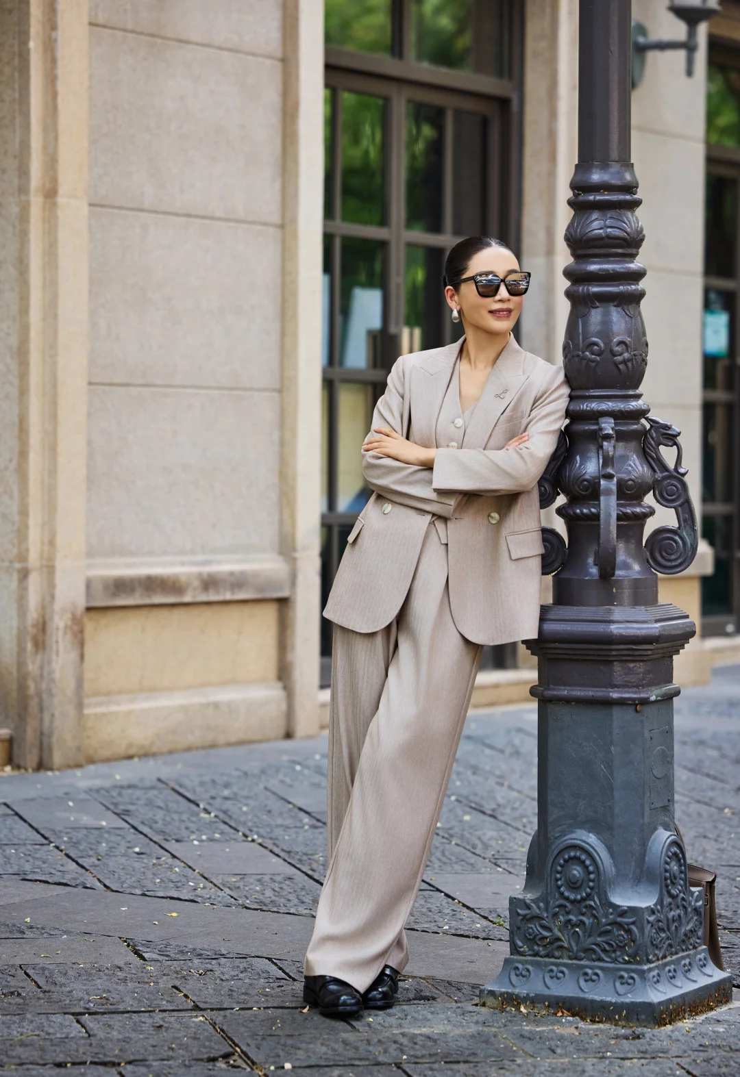 40而已｜都说我穿西装好看，对吗？