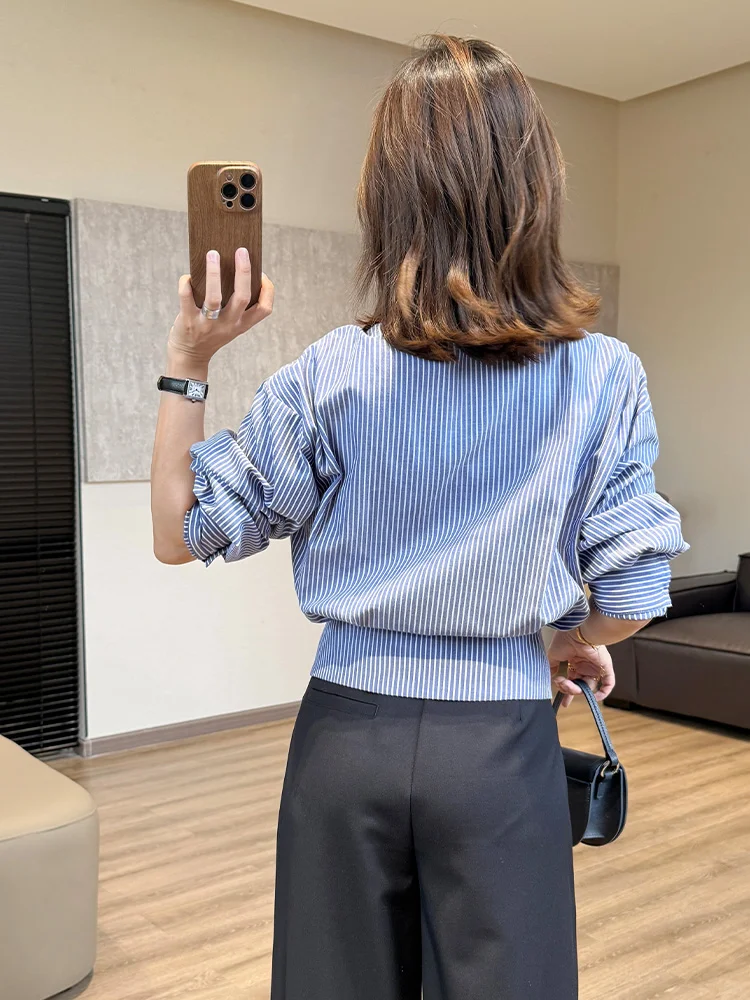 这件蓝色衬衫真的好看 一眼爱上的程度！