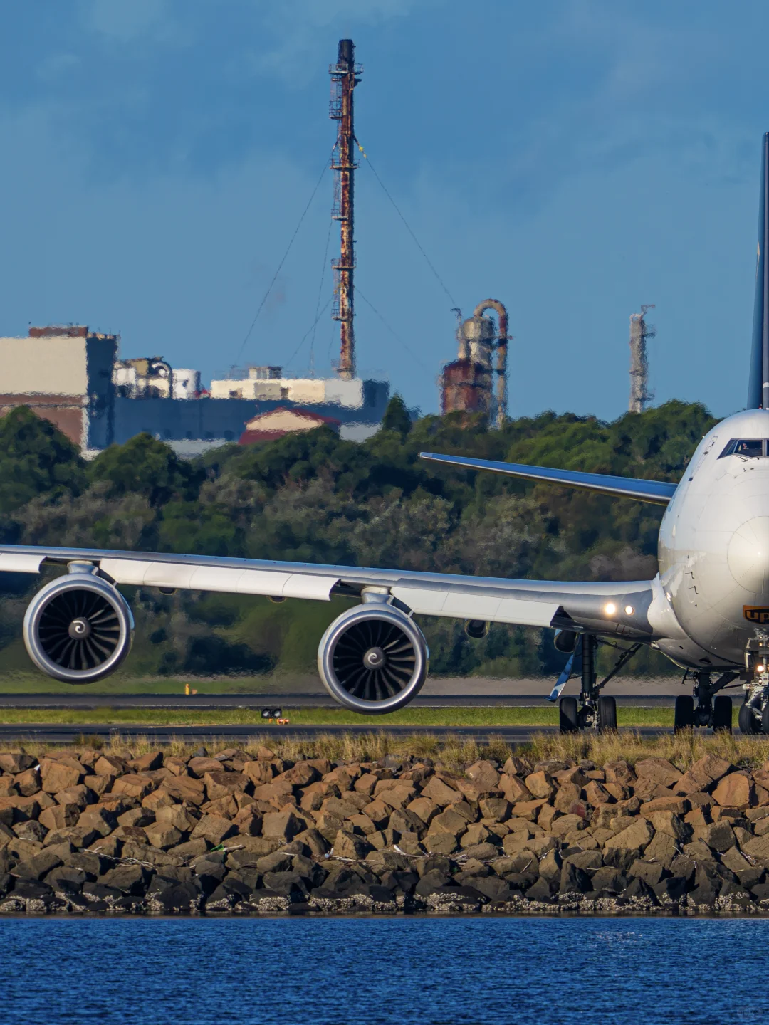 来自准双层货机的凝视?