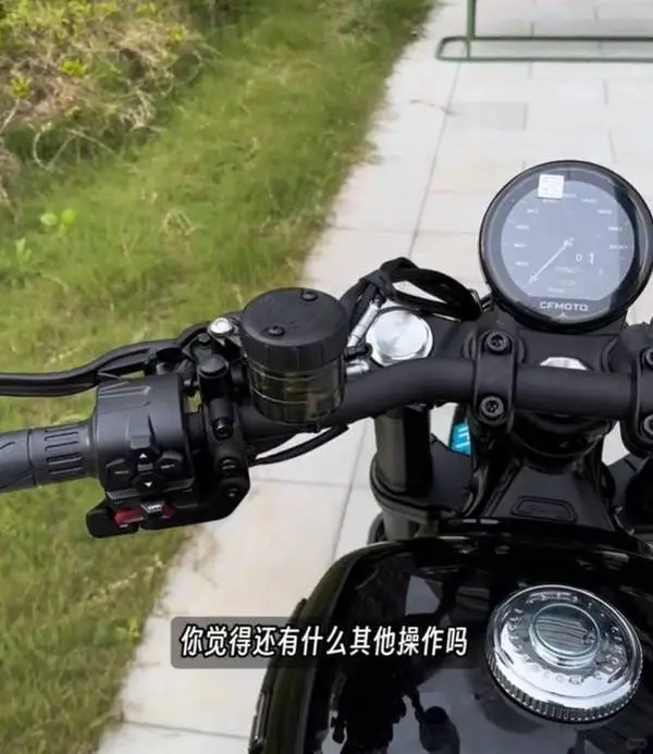 春风450 CLC AMT自动挡亮相