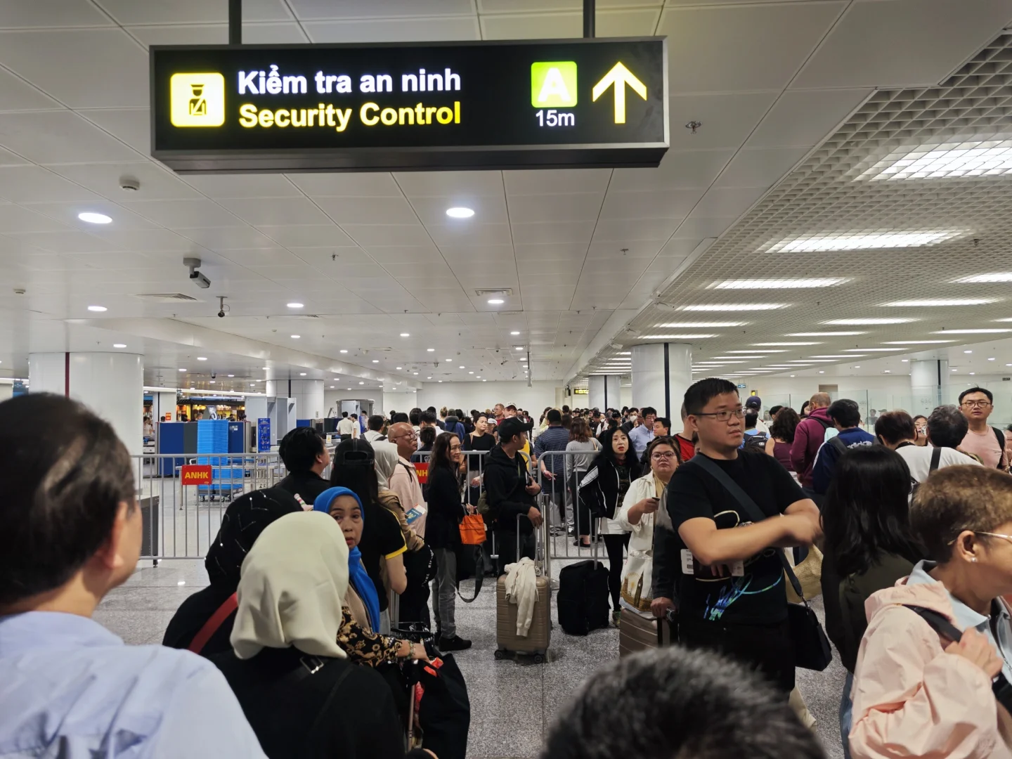 谁懂内排机场排长队的苦?