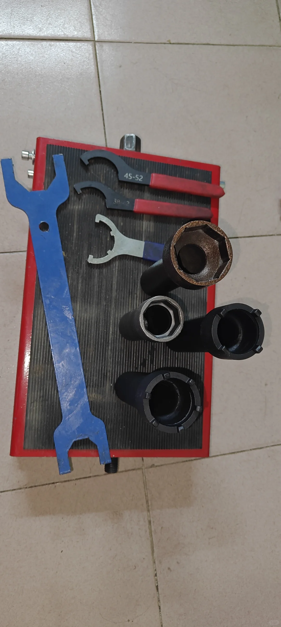 小牛九号雅迪新国标电动车压力轴承维修教程