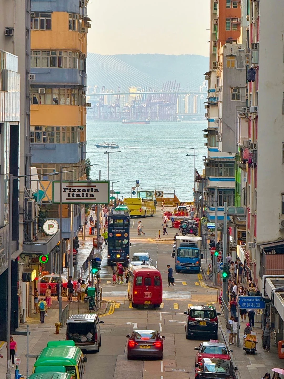 来香港读书后才发现年龄焦虑有多可笑
