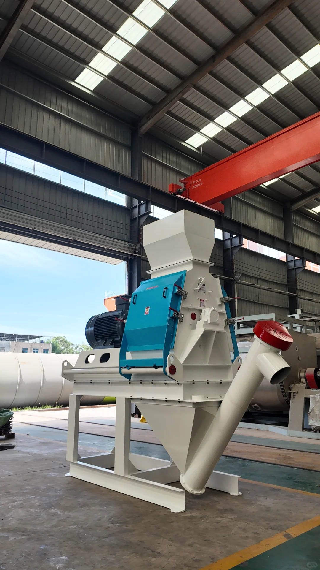 养殖饲料粉碎机械：水滴式多功能粉碎设备