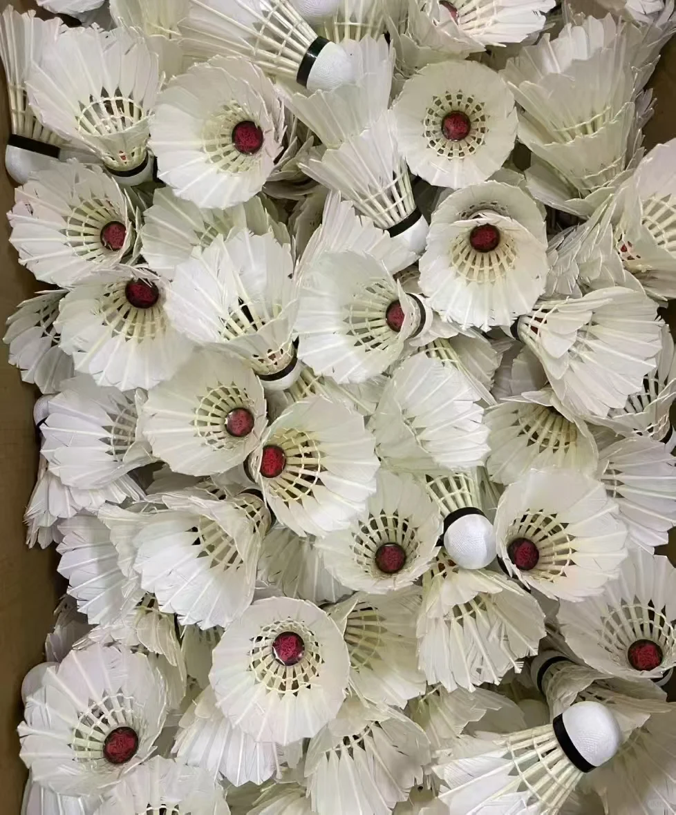 打坏的羽毛球别扔掉，我来回收变废为宝