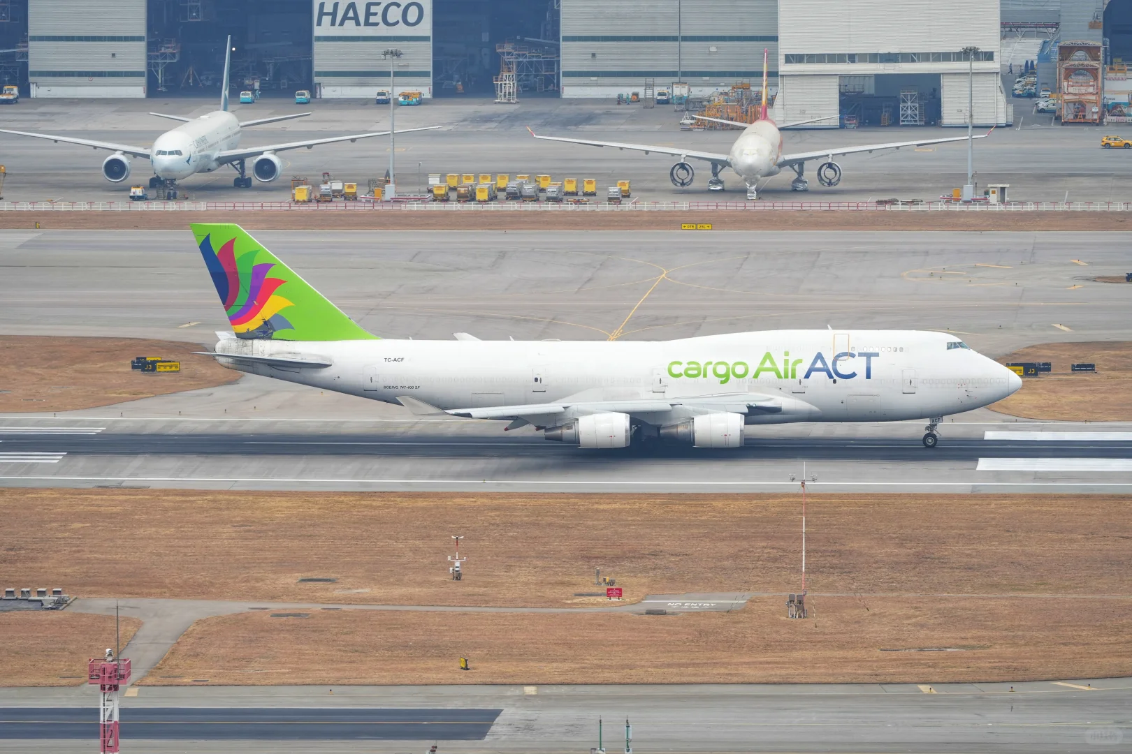 多次易主依旧服役,高龄女王为何经久不衰?