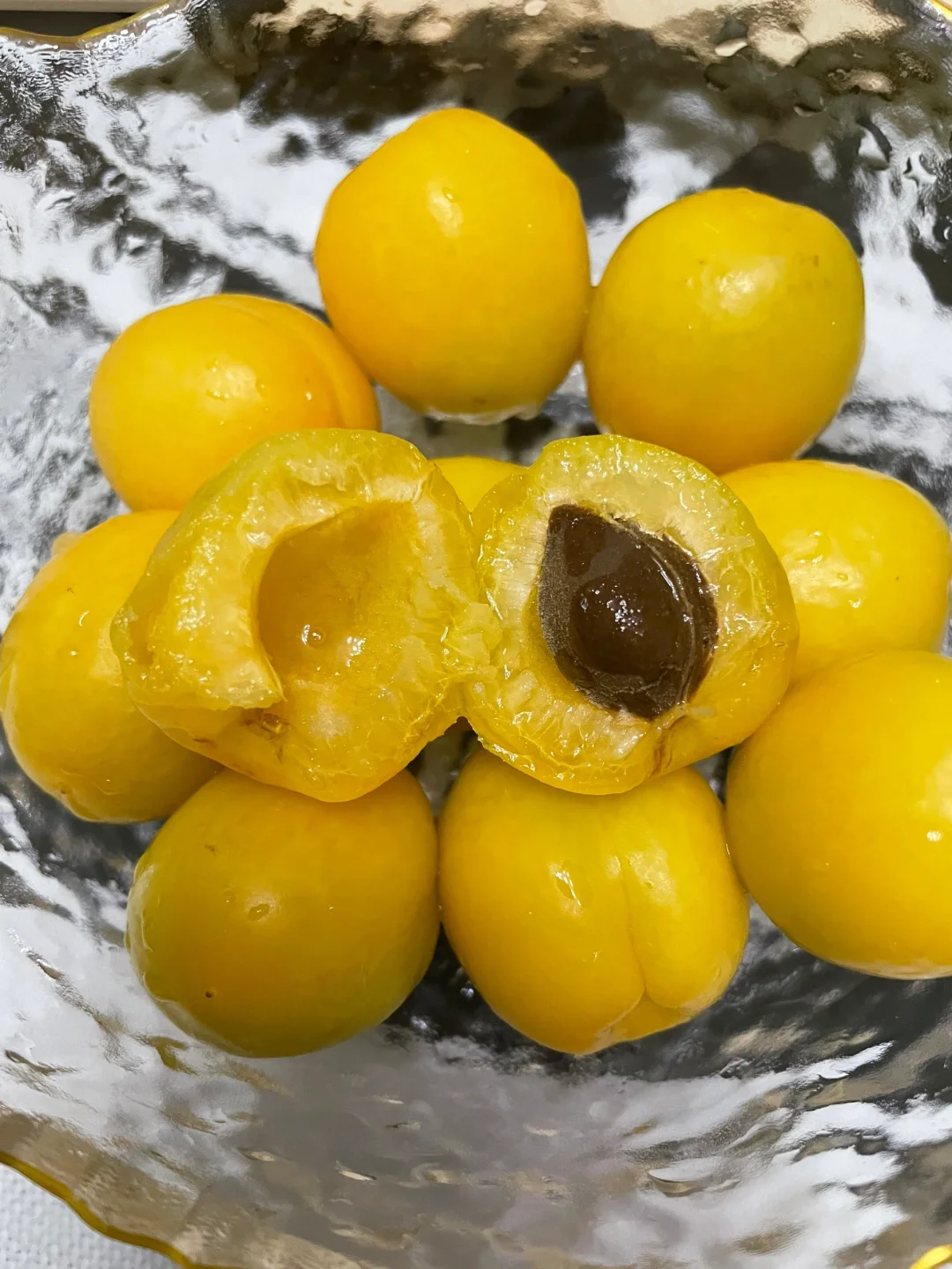 原来新疆小白杏这么稀有,一年仅20天的果期