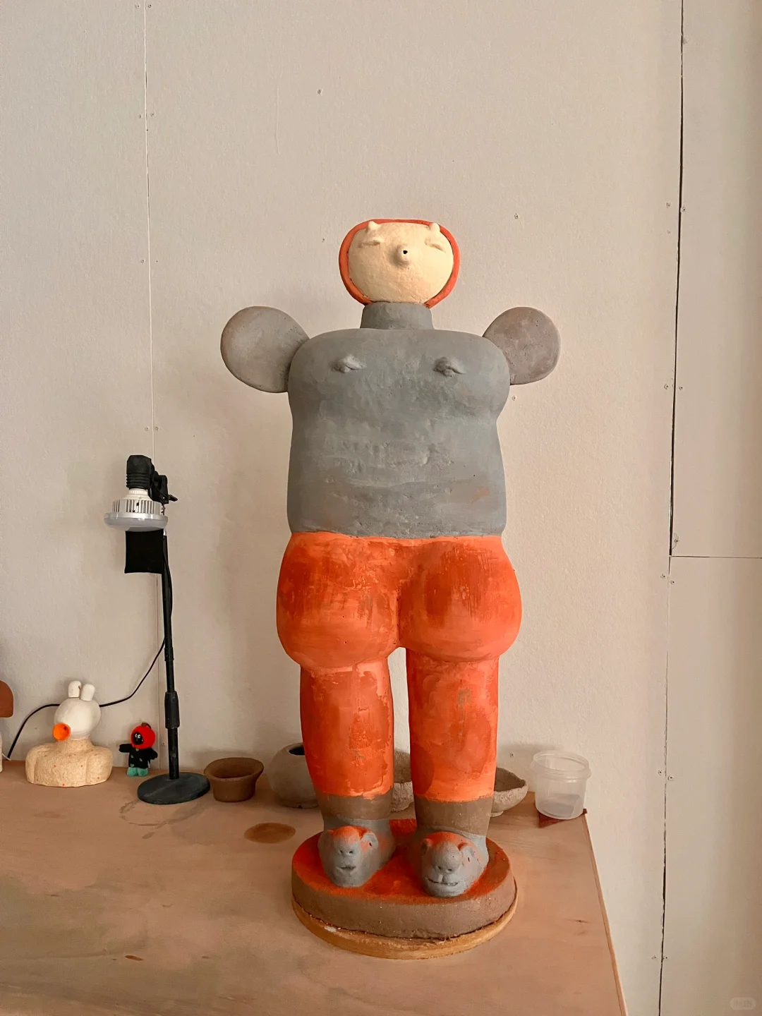 上色完毕 底座居然像慕斯蛋糕