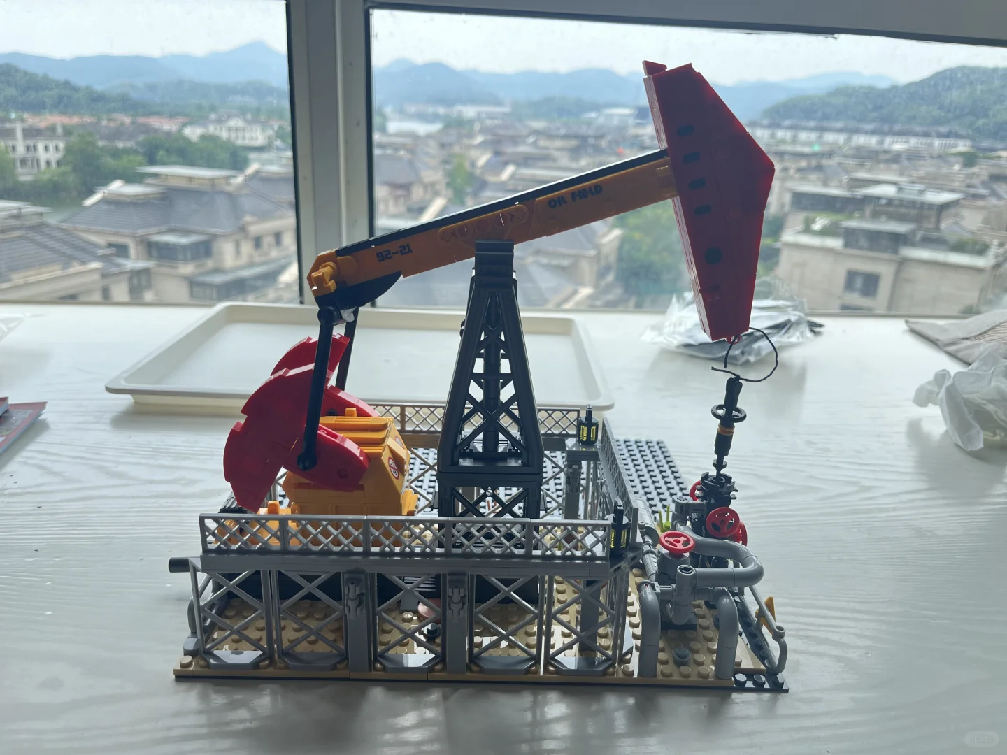 本人拼搭的第1⃣️8⃣️6⃣️座街景，石油化工厂