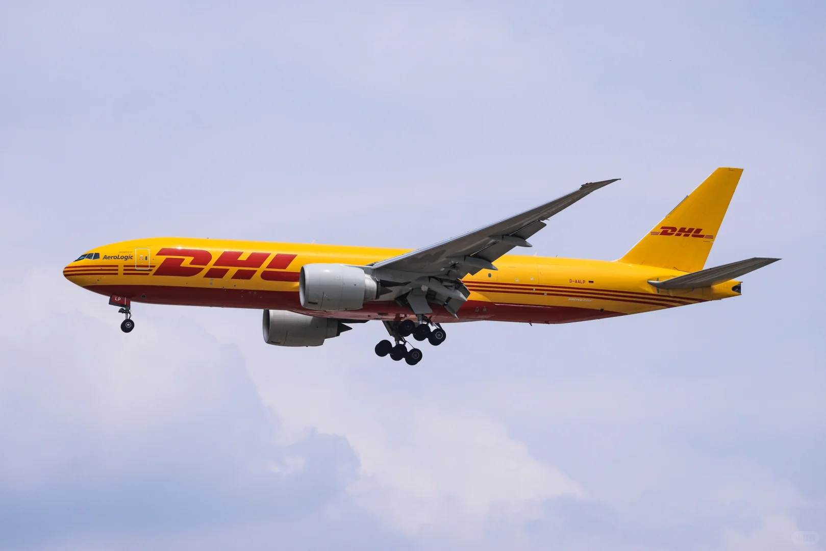 关键时刻出了光：AeroLogic的DHL B777F