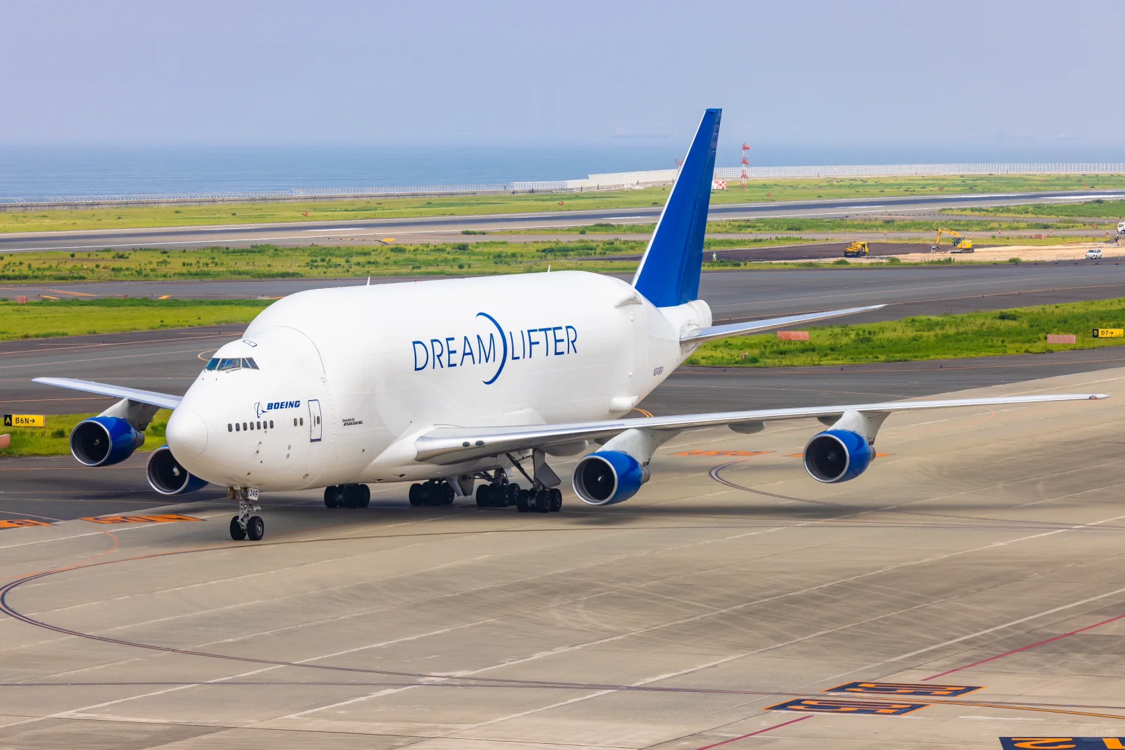 747，你吃啥了长这么胖啊？?️