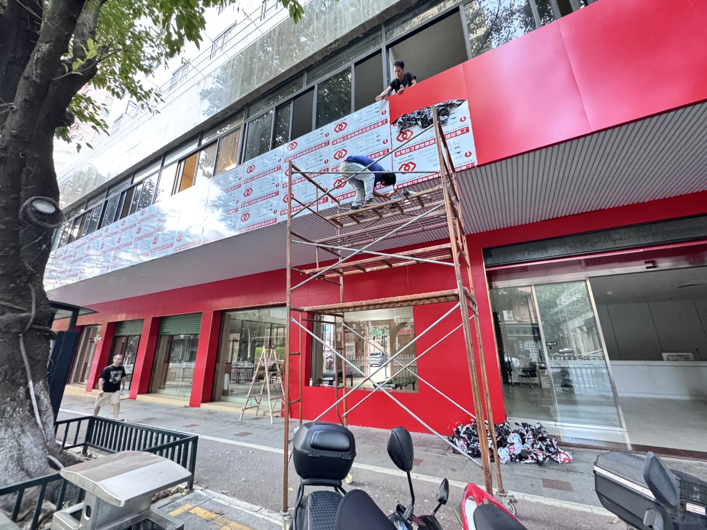 店铺装修 深圳地区广告安装 发光字招牌、LED