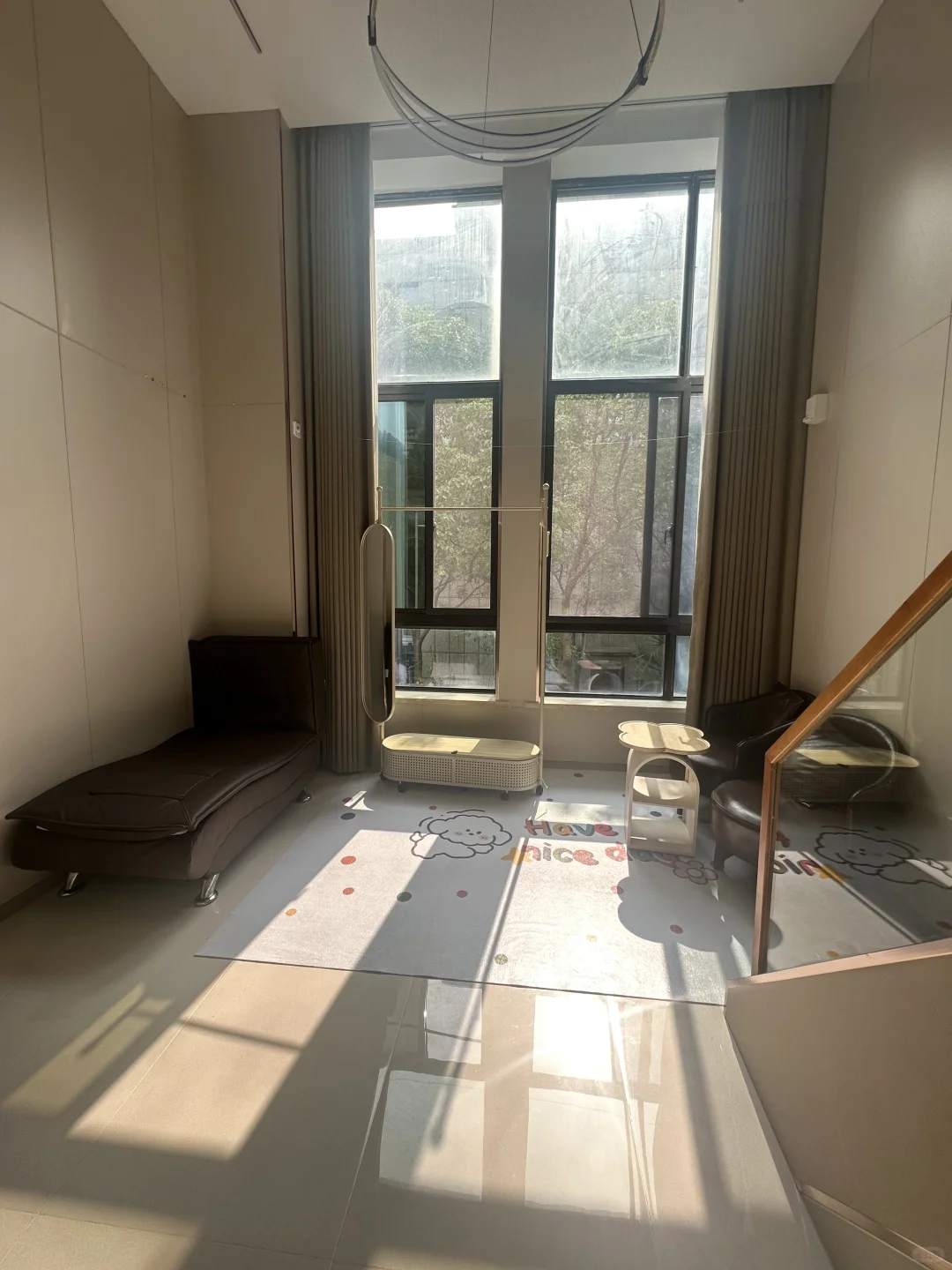 洲海路地铁站、精装复式一室一厅、智能家居