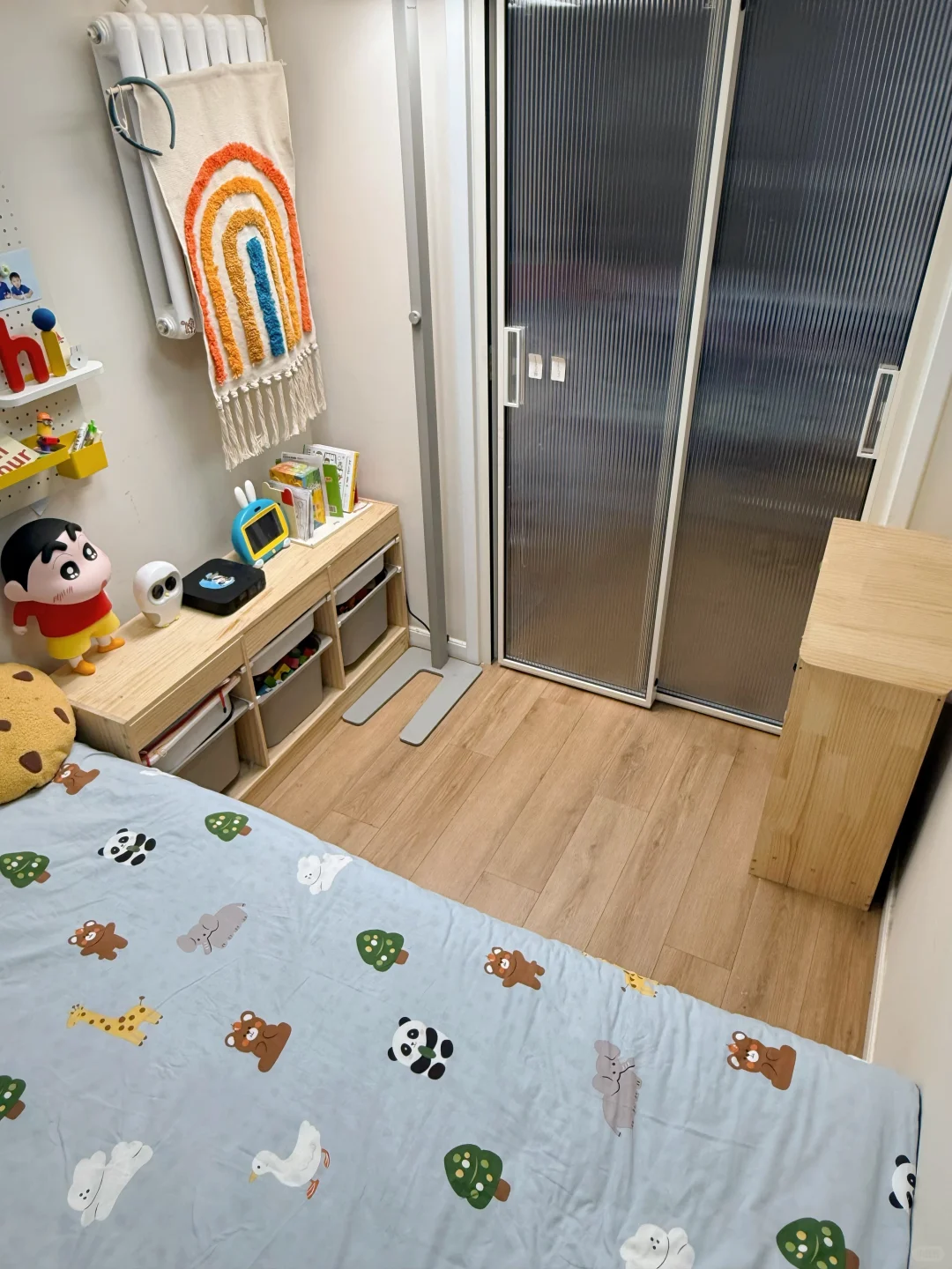 装修不听劝❓❗️客厅盖了个无窗小卧室