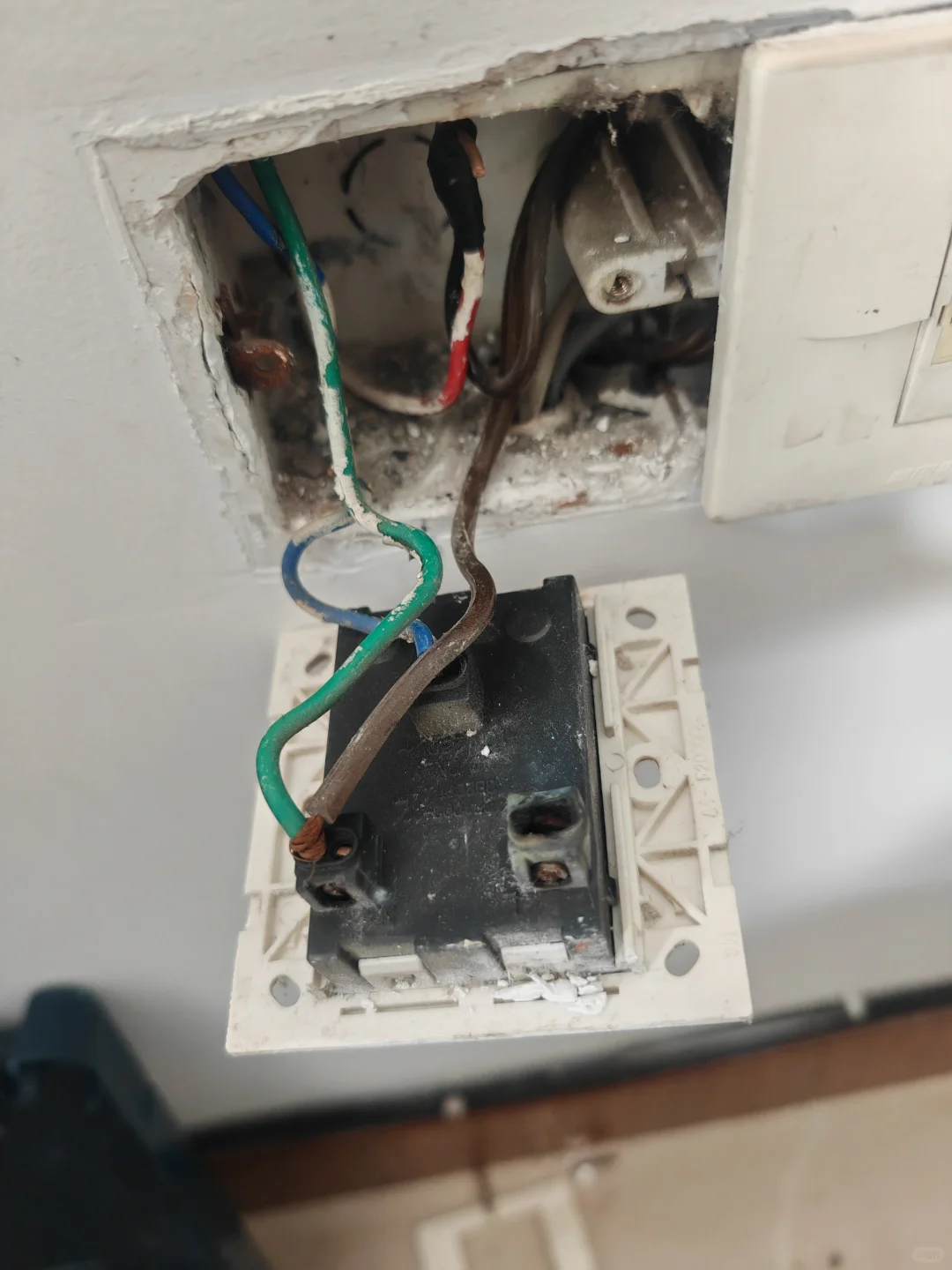 又是一个没电的故障排查