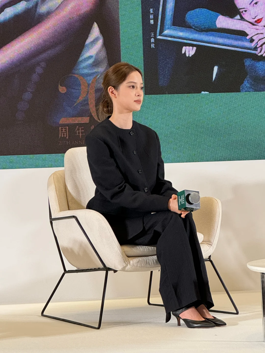 今日出席活动的Nabi，气质沉静的高智感女友