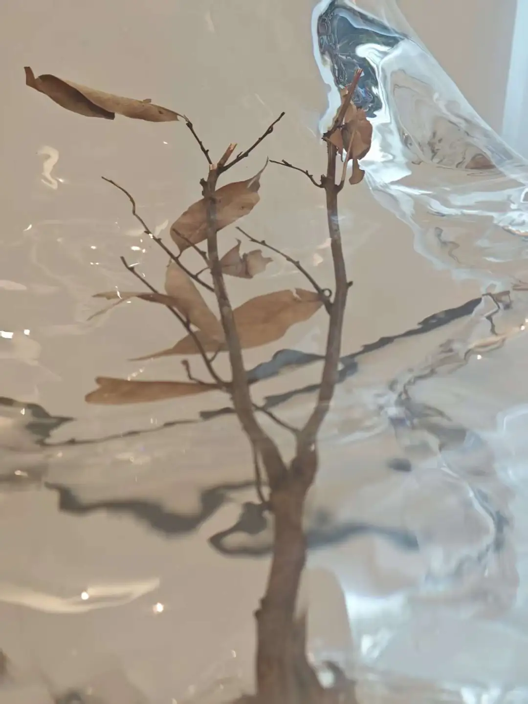 凝固自然的艺术坐具 —— 树脂枯枝花艺凳