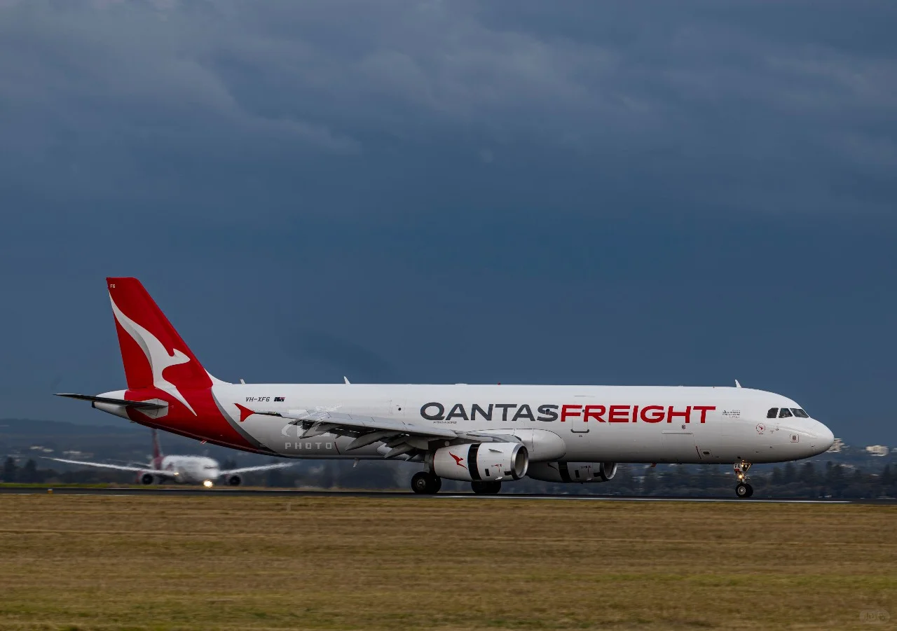 老飞机焕发“第二春”澳航321P2F客机变货机