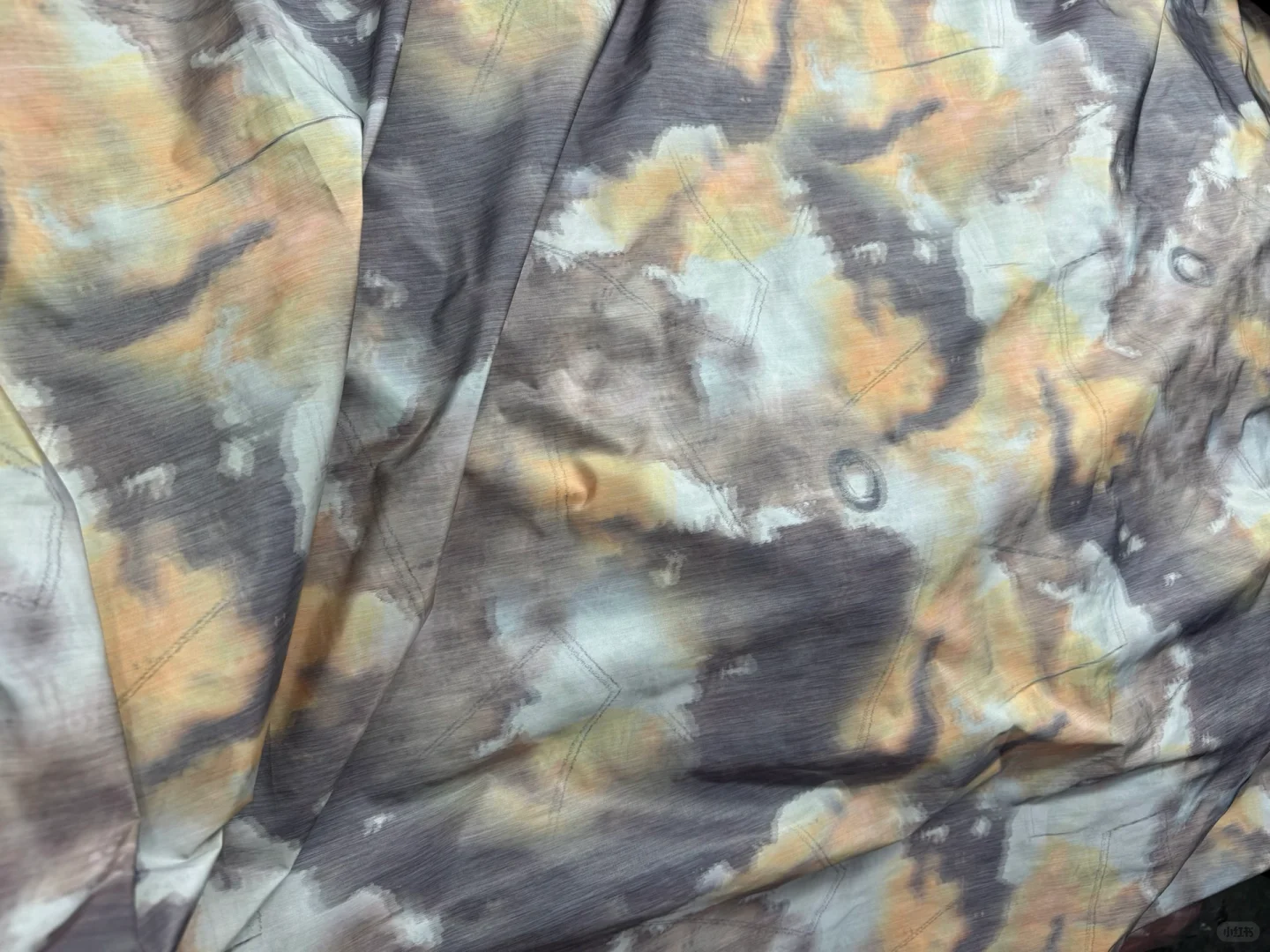 新工艺，新面料，双经轴印花晕染风格开发