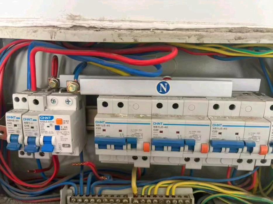 吓死！家里连续几天闻到焦味却找不到原因…