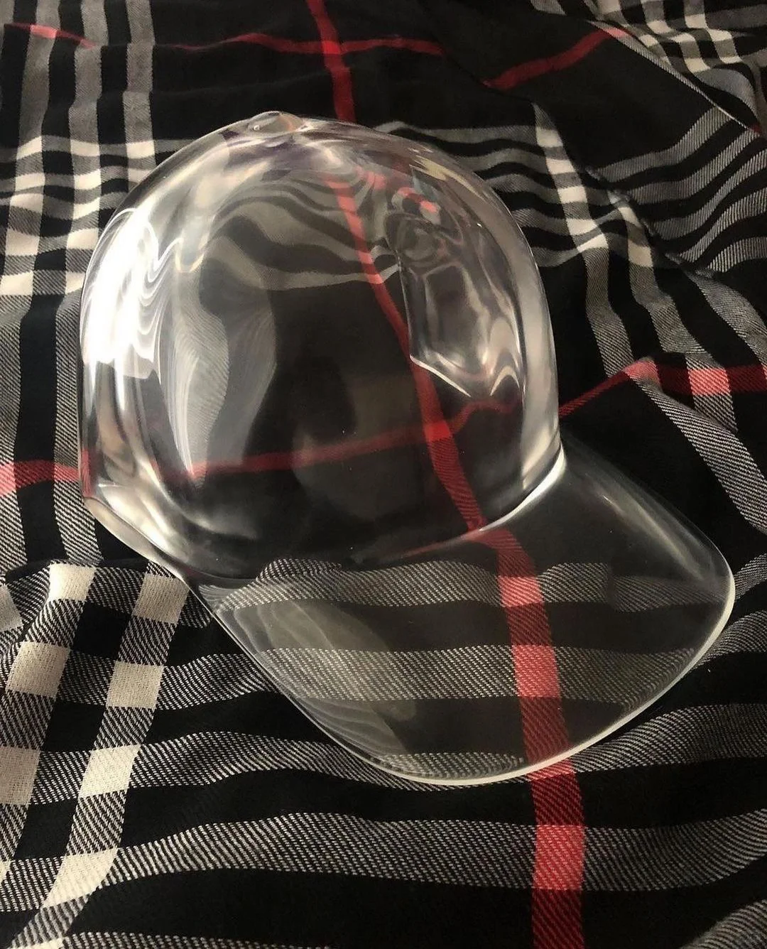 来自艺术家Chris Bakay透明树脂雕塑