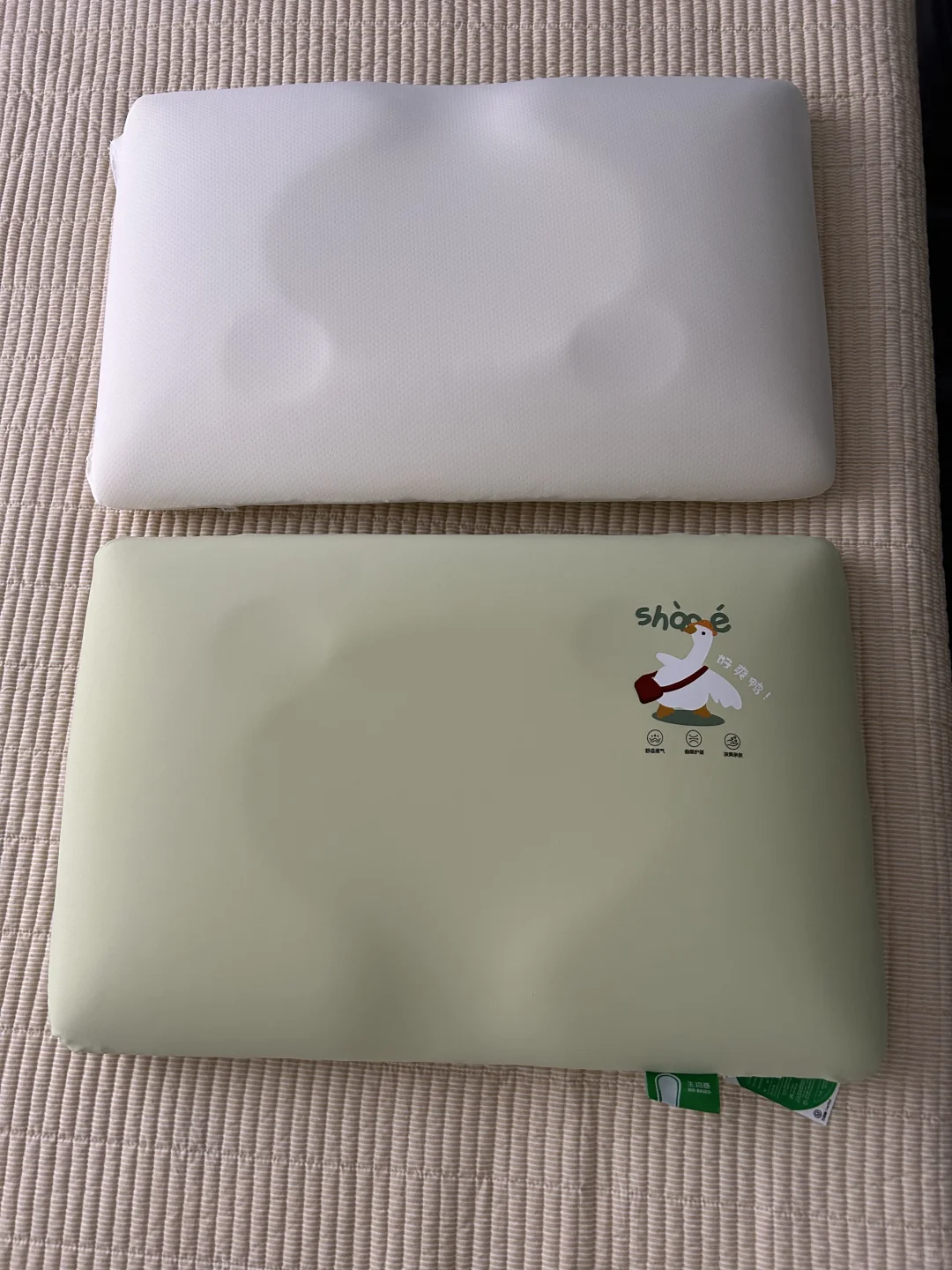 ?生物基宝宝酣睡枕 ?