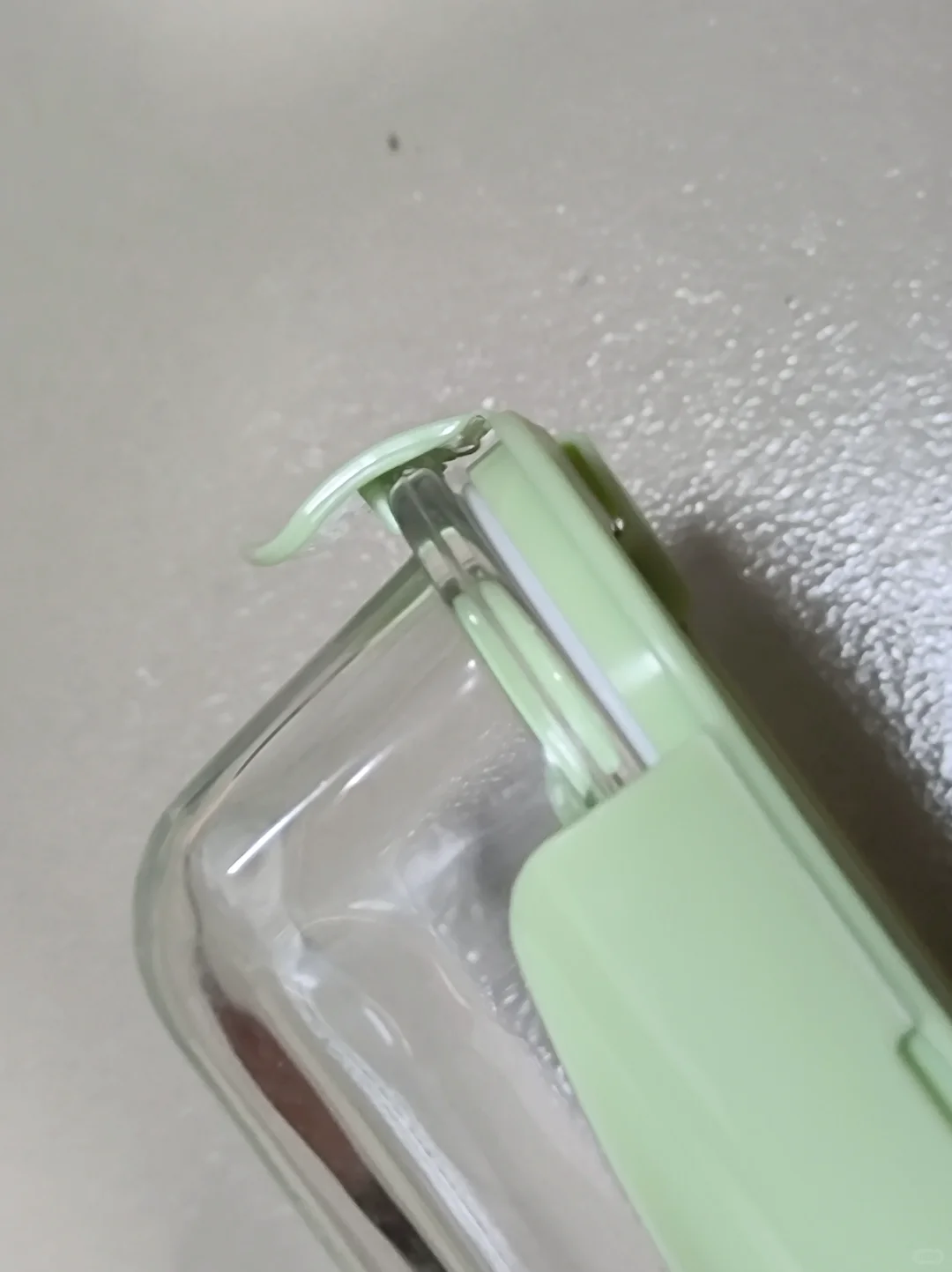 贫穷自制®0元修复破损塑料（饭盒盖/衣架