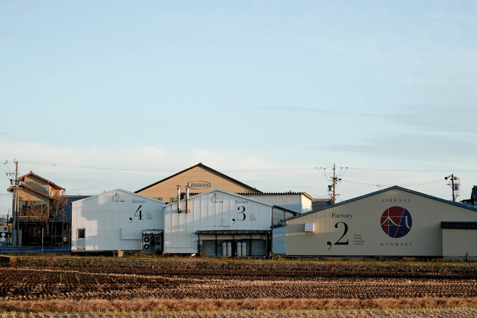 独一无二的捻线技术 SUPER ZERO 朦胧纱