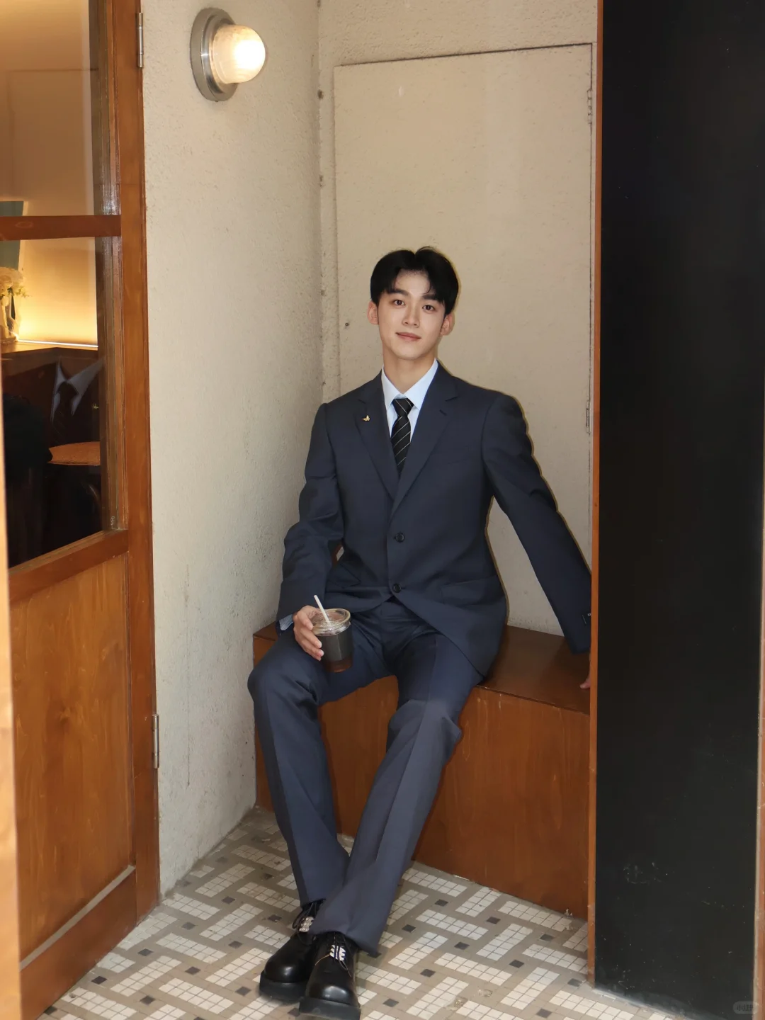 当一天正装职男