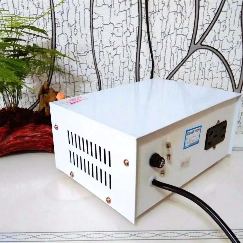 2000VA家用全自动稳压器，守护电器小能手?