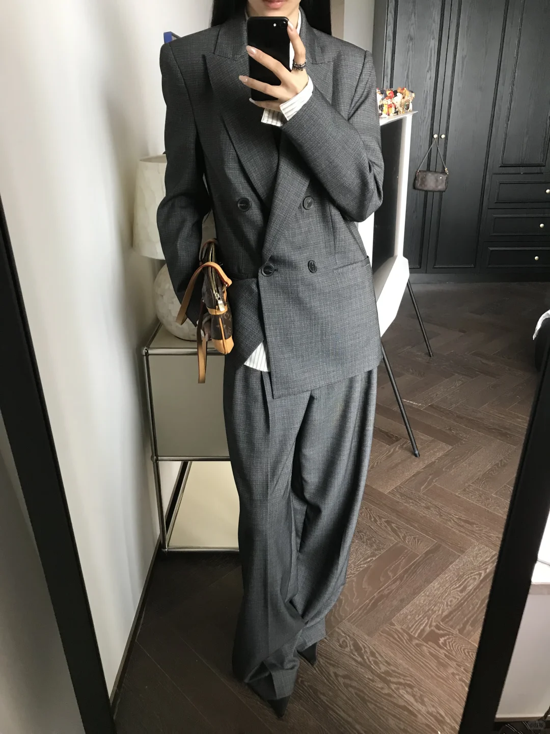 zara你YSL本L吧！硬朗冷冽高智感大女主